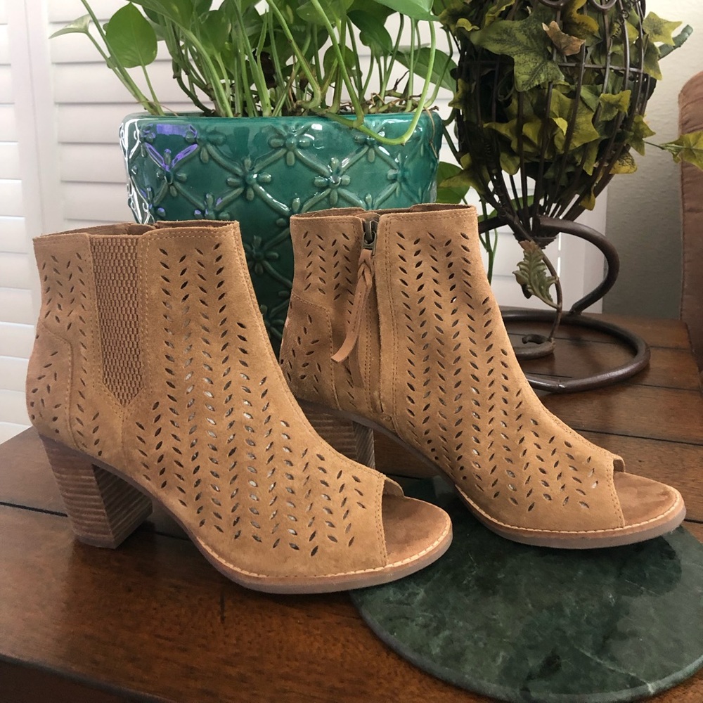 Nude Booties